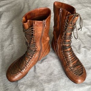 Mix Mooz lace up boots